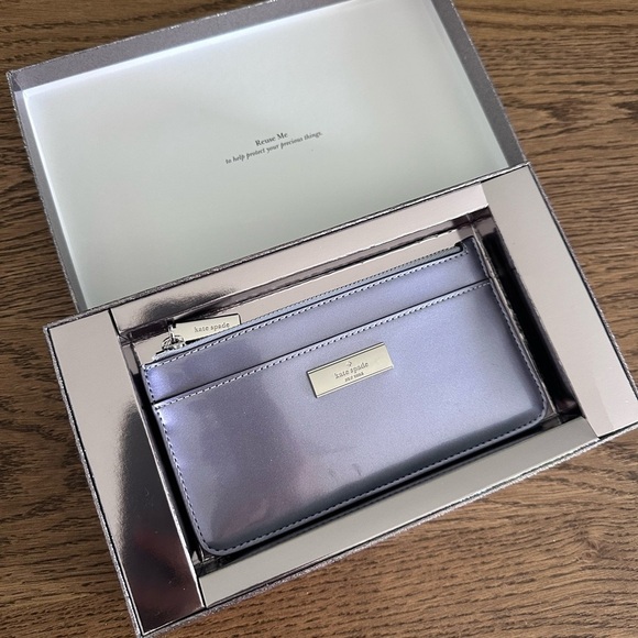 NWT! NEW! Kate Spade Kenzie Boxed Large Slim Cardholder Candied Flower - Picture 1 of 7